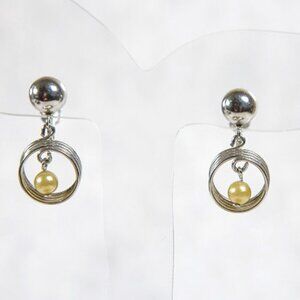 Delicate Vintage Screw Back Silver Tone Metal Hoop Earrings with Faux Pe…